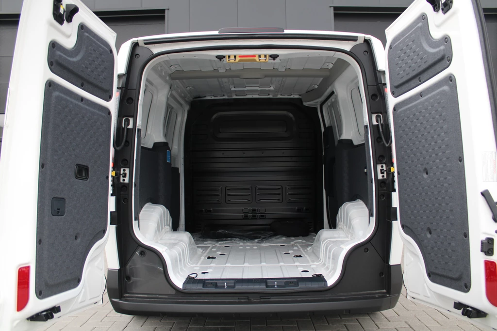 Kia PV5 – foto 12
