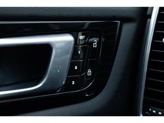 Porsche Cayenne – thumbnail 22