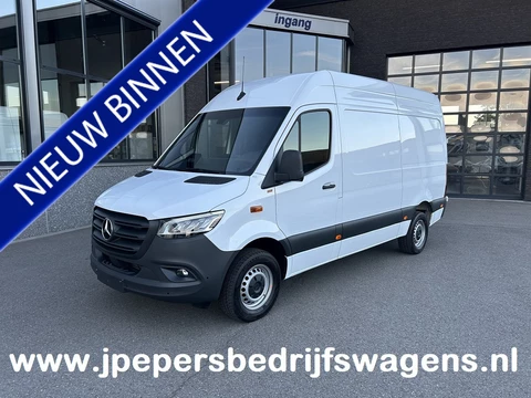 Mercedes-Benz Sprinter 317 CDI L2 H2 Pro LED / MBUX / Navigatie / Camera / Parkeersensoren / Cruise control / Airco / 270 Graden achterdeuren