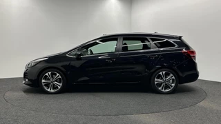 Kia cee'd – thumbnail 2
