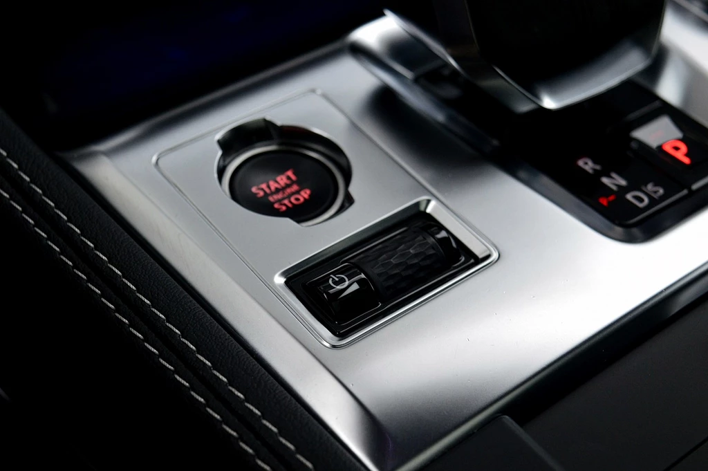 Jaguar F-PACE – foto 34
