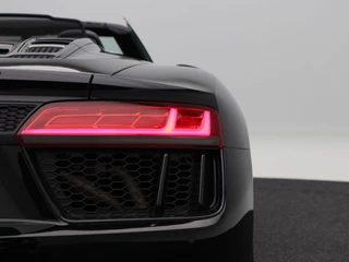 Audi R8 – thumbnail 28