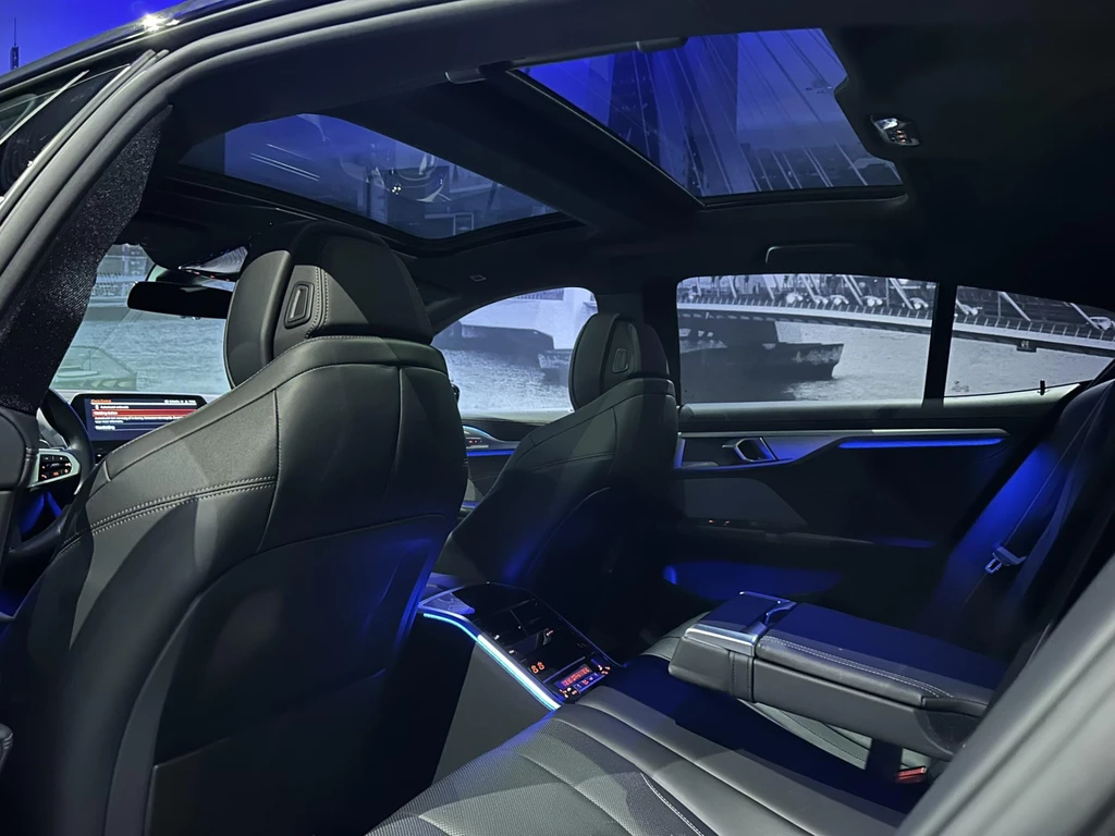 BMW 8 Serie – foto 33