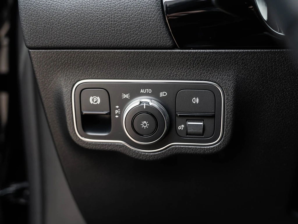 Mercedes-Benz EQA – foto 21