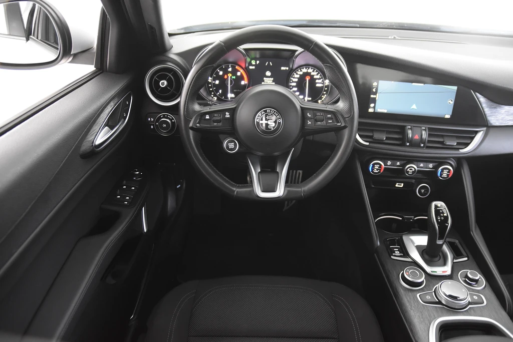 Alfa Romeo Giulia – foto 18