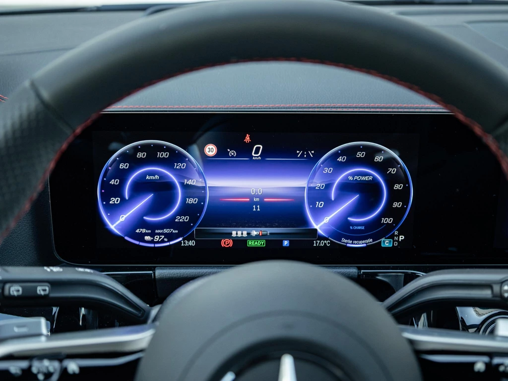 Mercedes-Benz EQA – foto 15