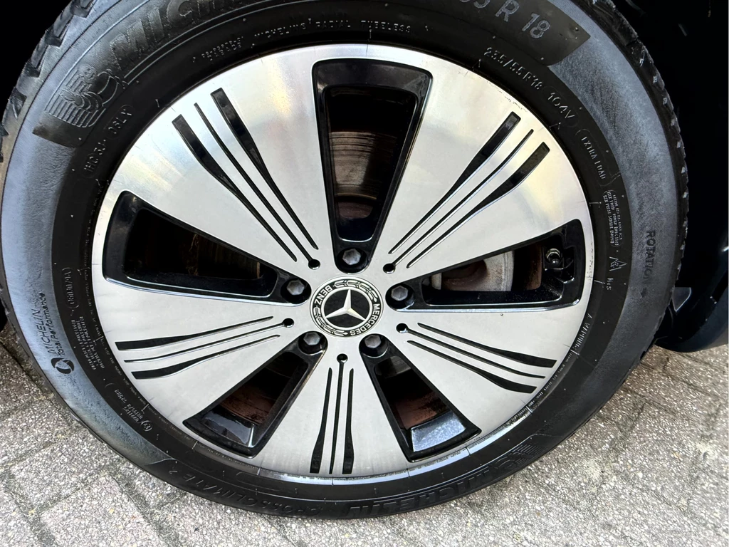 Mercedes-Benz EQA – foto 18