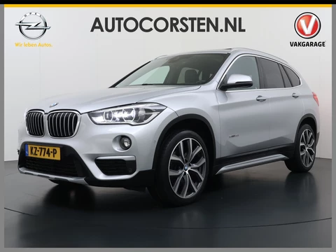 BMW X1 sDrive20i Automaat Pano.dak Leder+Stoelverwarming Harman Kardon®-Hifi Navi Plus Ecc Cruise Control Pdc Centennial High Executive Elek.Achterklep Led Lmv 19" Privacy Glas Bluetooth Origineel Nederlandse Auto