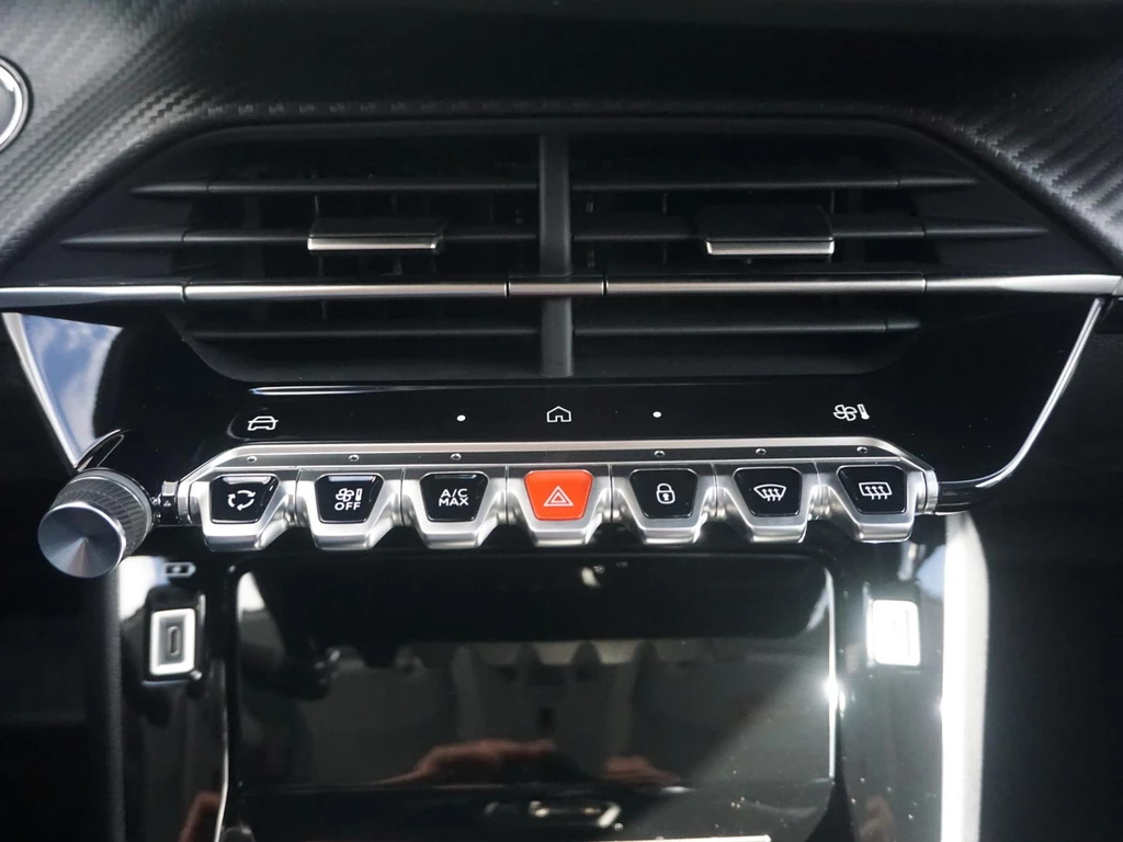 Peugeot 208 – foto 31