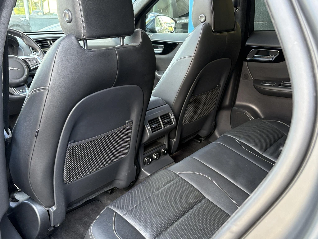 Jaguar F-PACE – foto 17