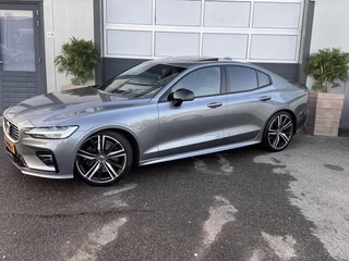 Volvo S60 – thumbnail 1