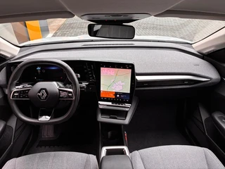 Renault Megane E-Tech – thumbnail 17