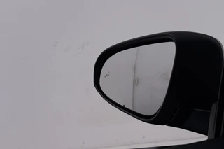 Toyota C-HR – thumbnail 38