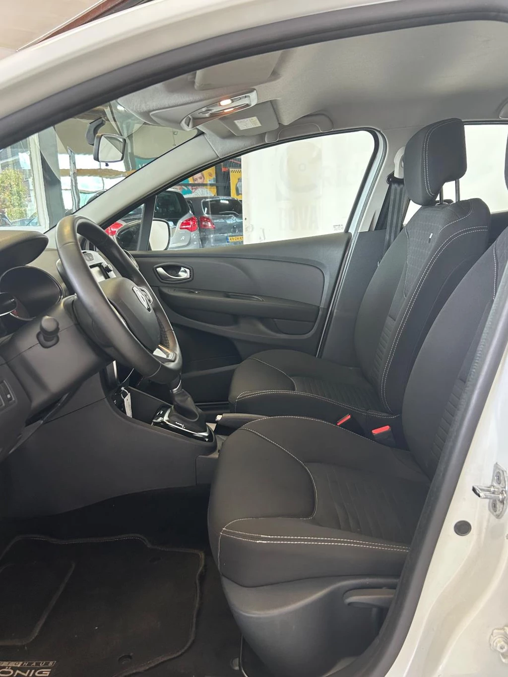 Renault Clio – foto 11
