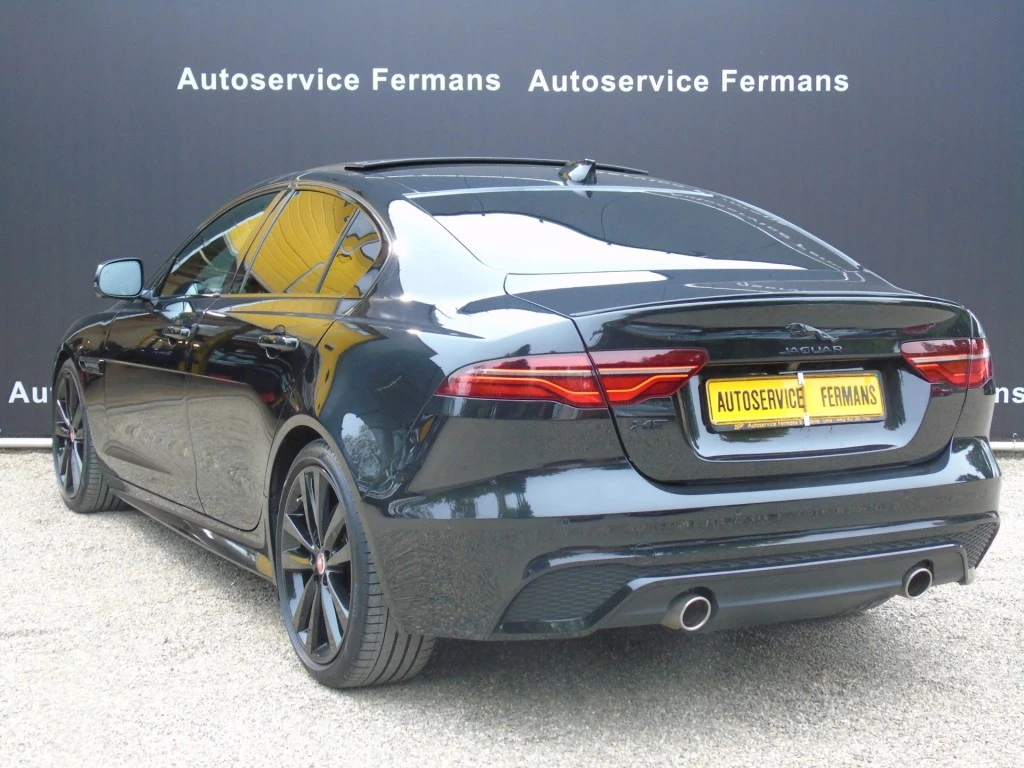 Jaguar XE – foto 7