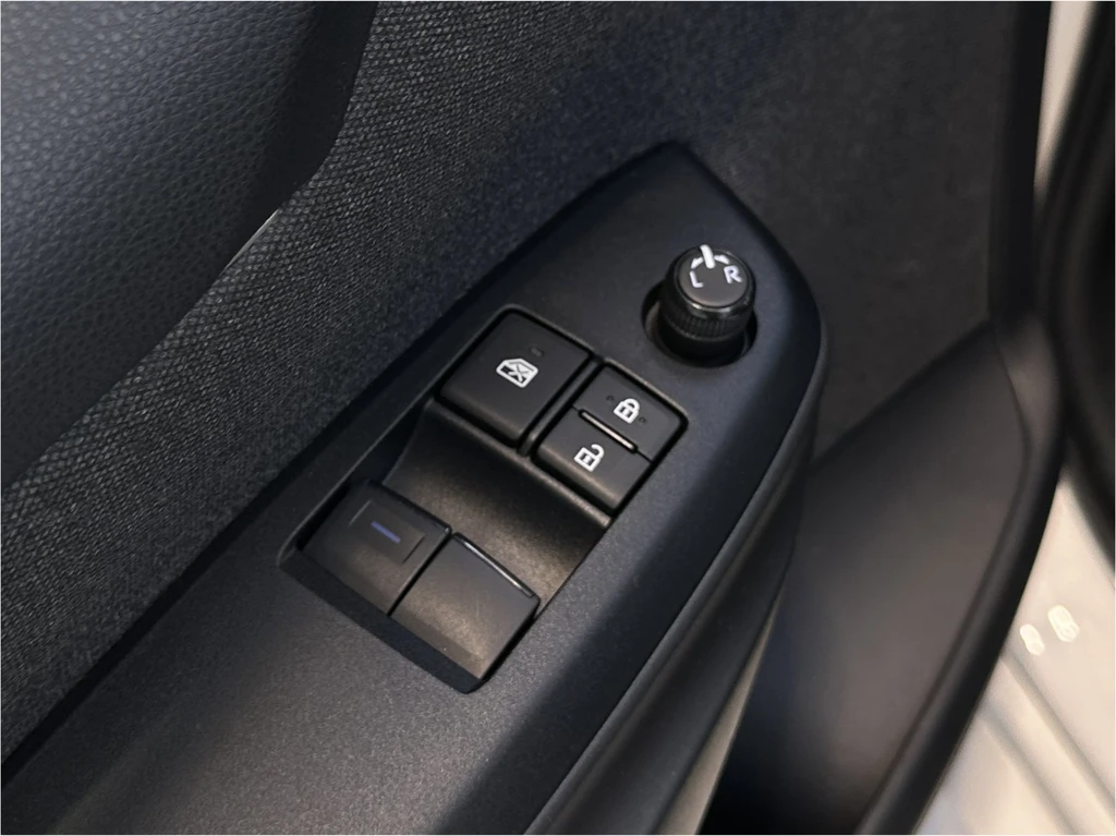 Toyota Yaris – foto 24