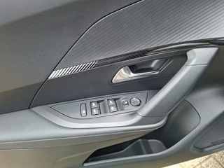 Peugeot 2008 – thumbnail 12