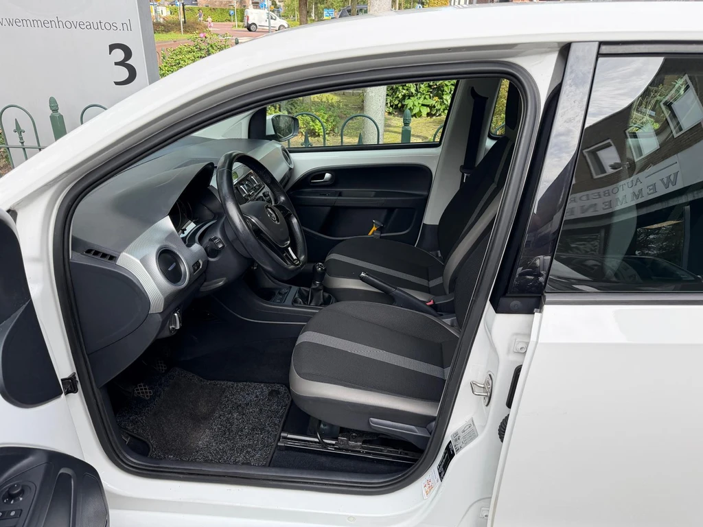 Volkswagen up! – foto 16