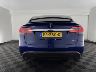 Tesla Model X – thumbnail 4