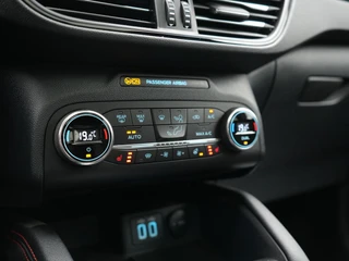 Ford Kuga – thumbnail 25