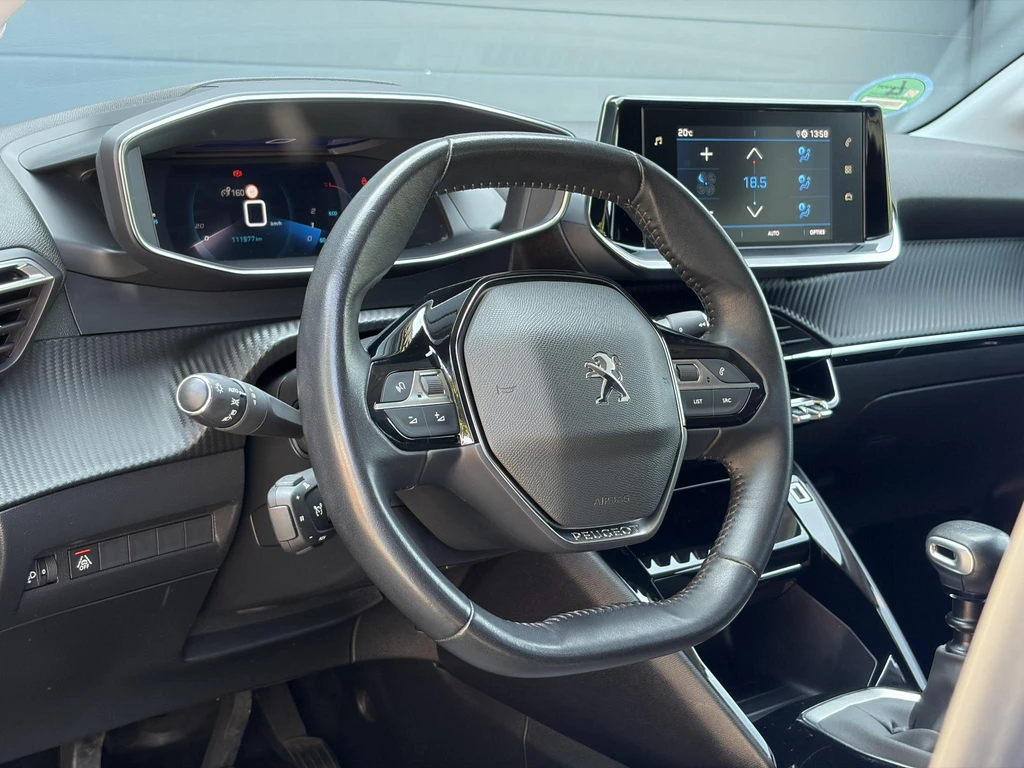 Peugeot 208 – foto 9