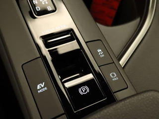 Toyota C-HR – thumbnail 30