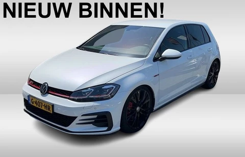 Volkswagen Golf 2.0 TSI GTI Performance NL-Auto | Dynaudio | Carplay | Virtual Cockpit | Camera | LED | Adapt. Cruise | 19" LMV | PDC