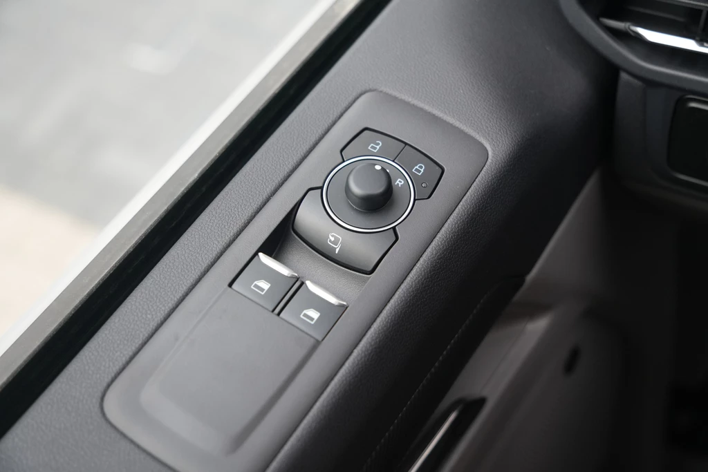 Ford E-Transit Custom – foto 18