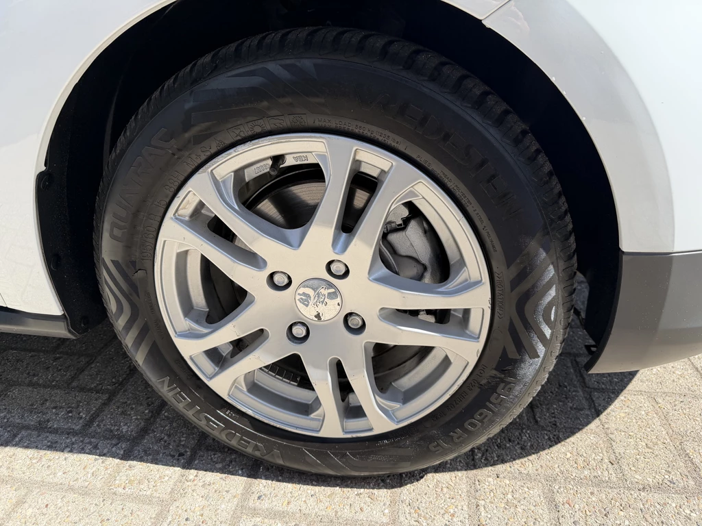Ford Transit Courier – foto 8
