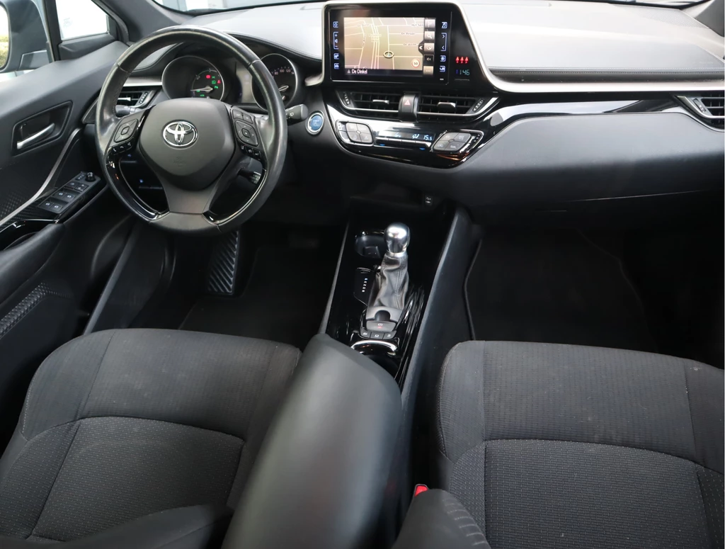 Toyota C-HR – foto 8