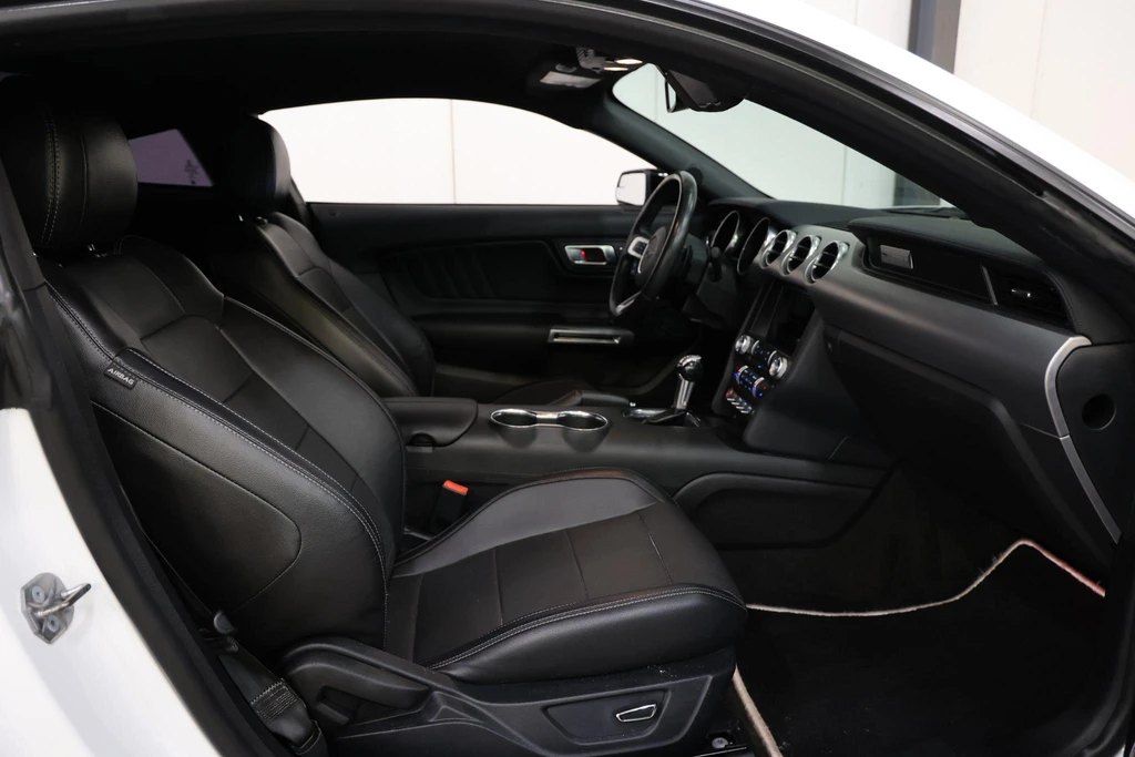 Ford Mustang – foto 14