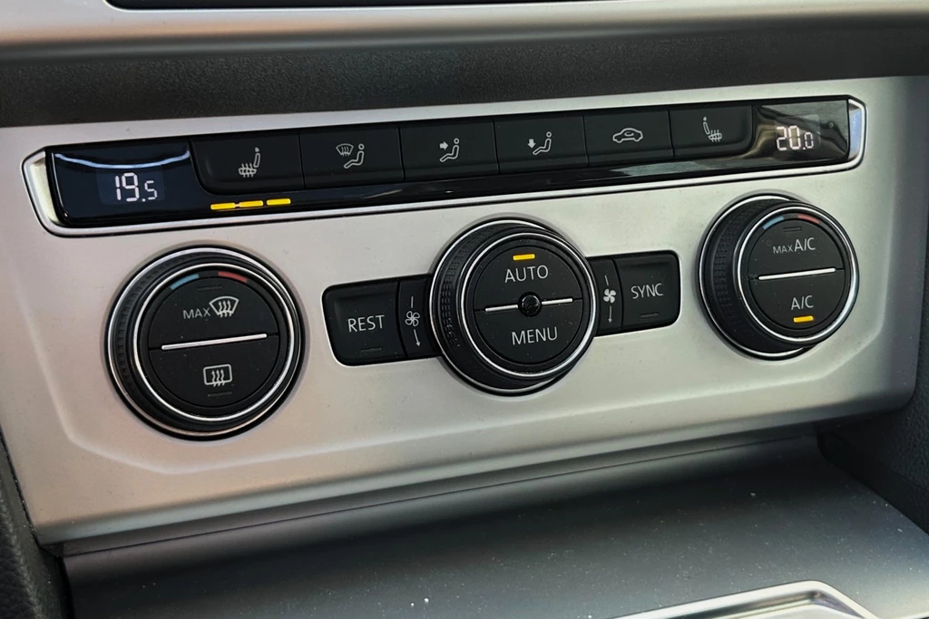 Volkswagen Passat – foto 16