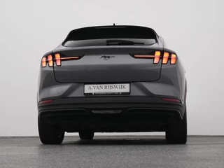 Ford Mustang Mach-E – thumbnail 9