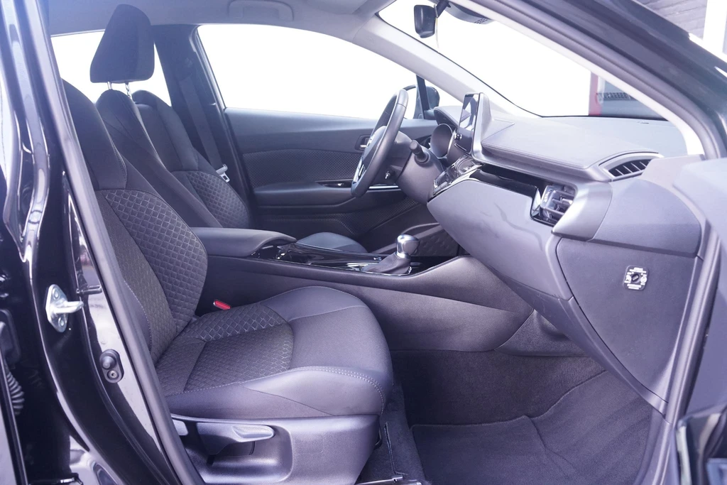 Toyota C-HR – foto 43
