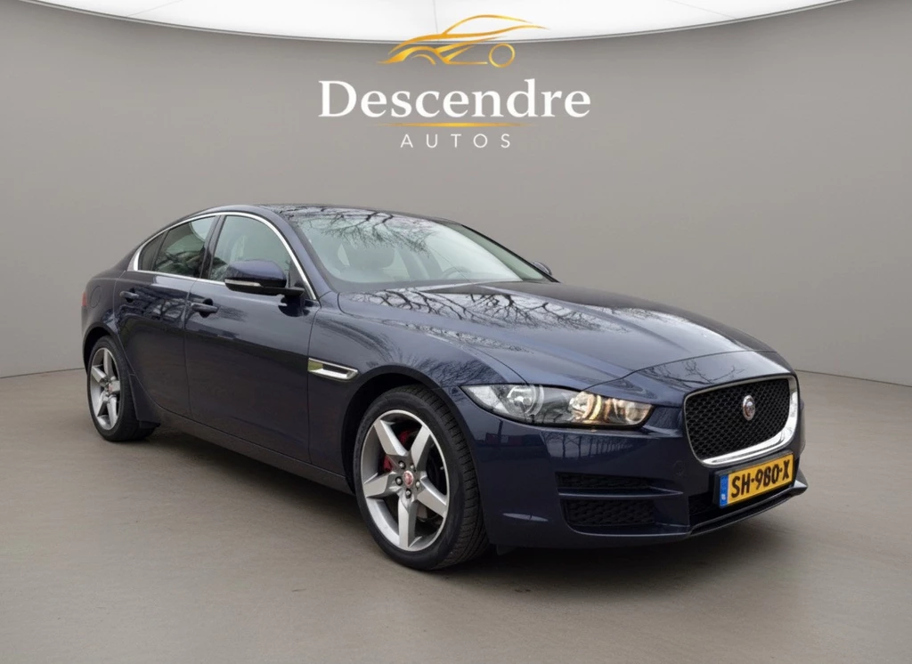 Jaguar XE – foto 7