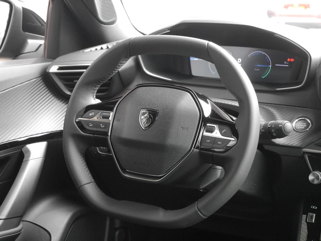 Peugeot e-2008 – foto 14