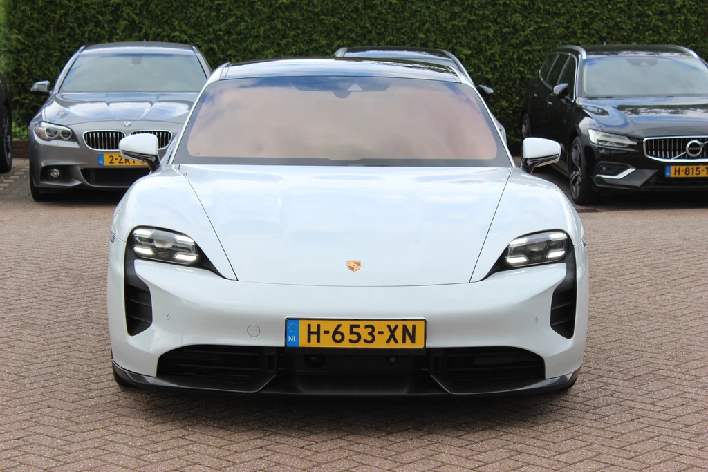 Porsche Taycan – foto 8