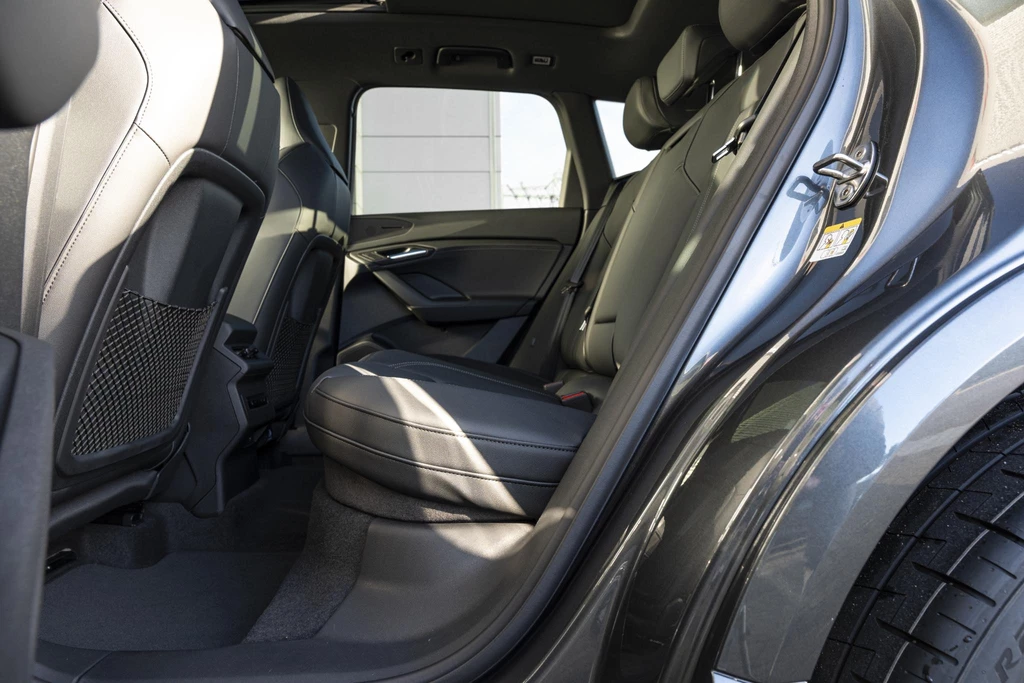 Audi Q6 e-tron – foto 14