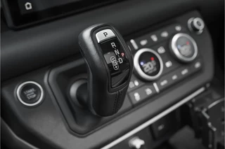 Land Rover Defender – thumbnail 29