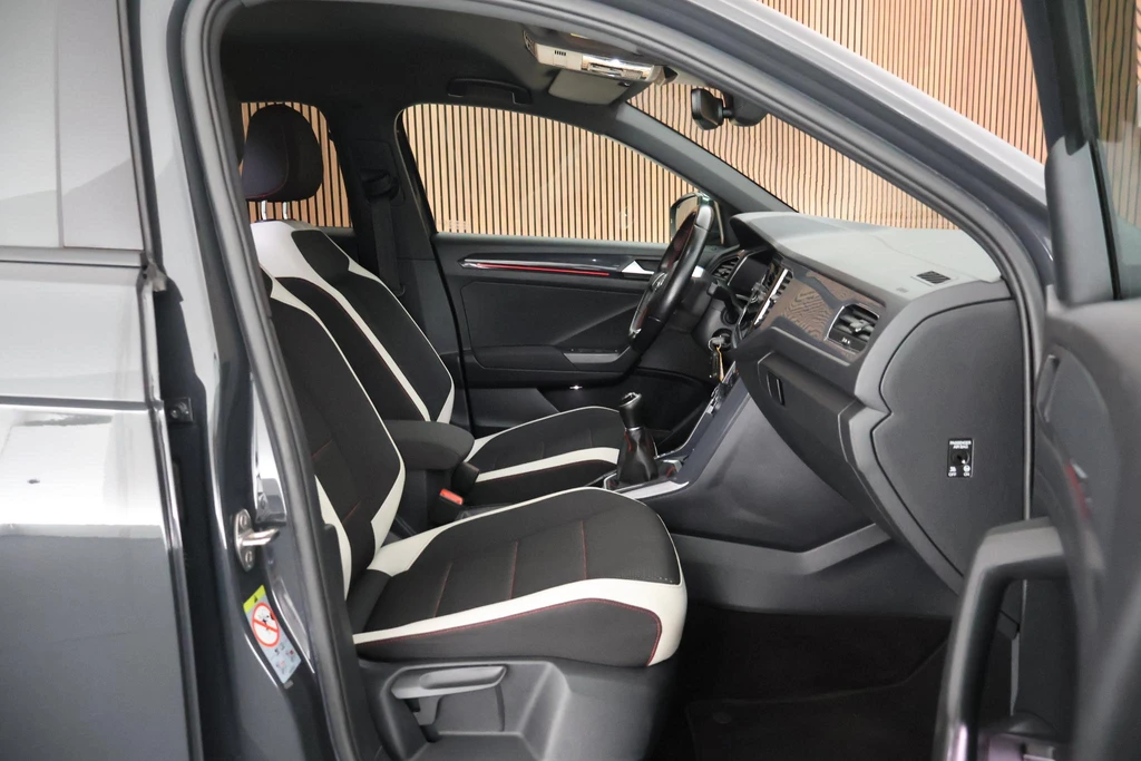 Volkswagen T-Roc – foto 11