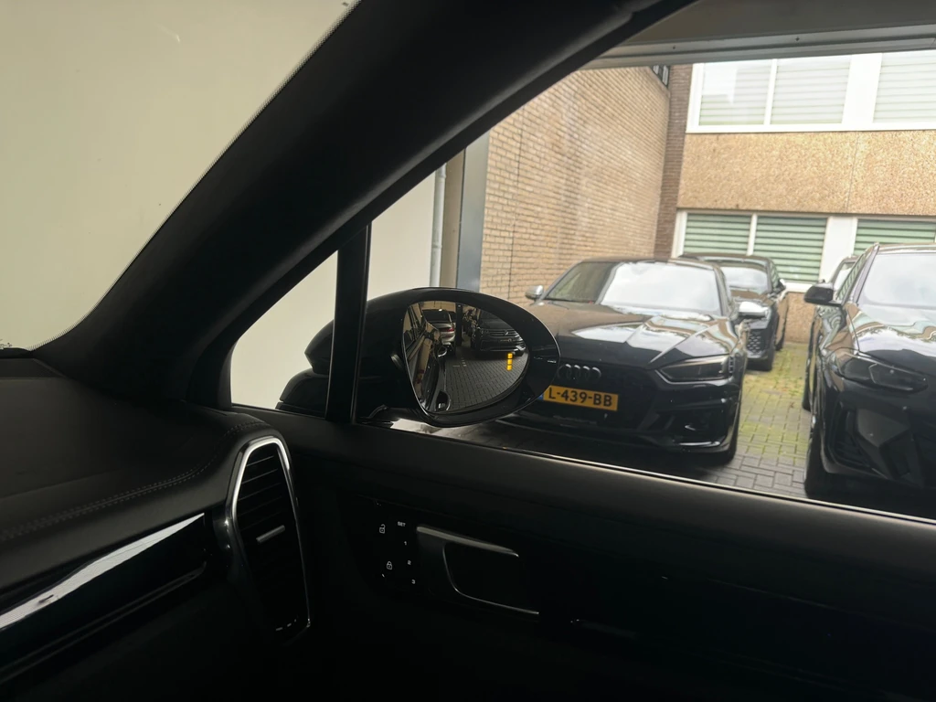 Porsche Cayenne – foto 23