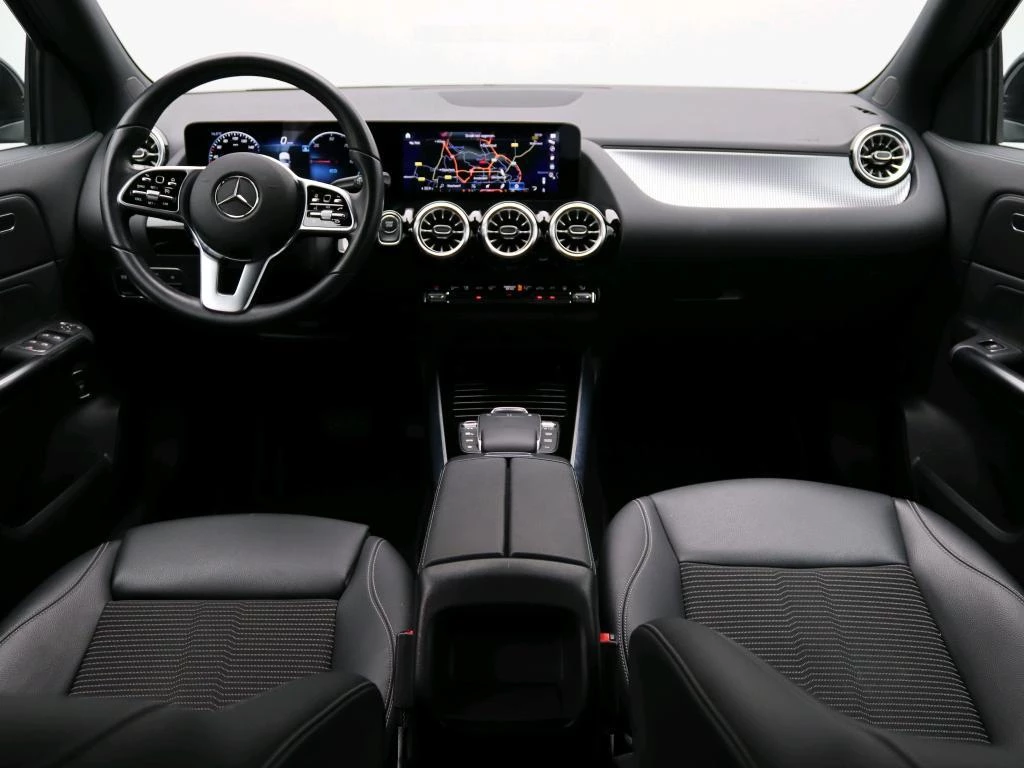 Mercedes-Benz EQA – foto 6