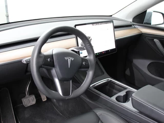 Tesla Model Y – thumbnail 8