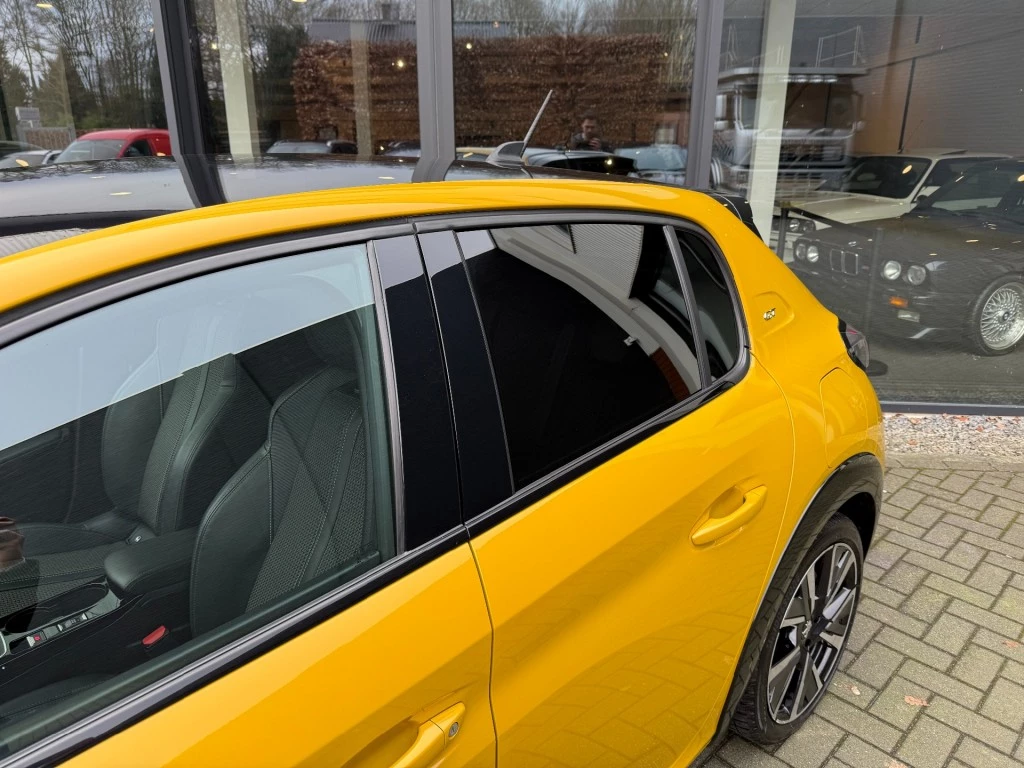 Peugeot 208 – foto 15
