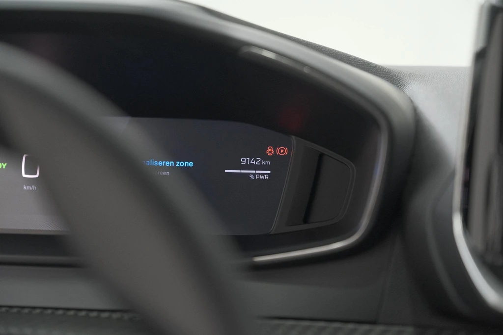 Peugeot e-208 – foto 46
