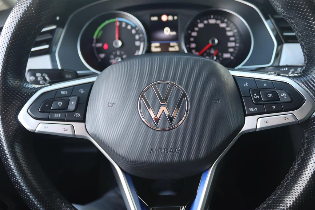 Volkswagen Passat – foto 36