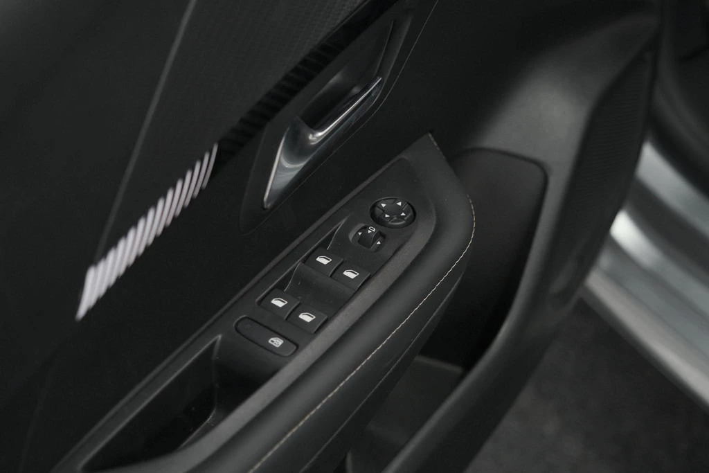 Peugeot 208 – foto 40