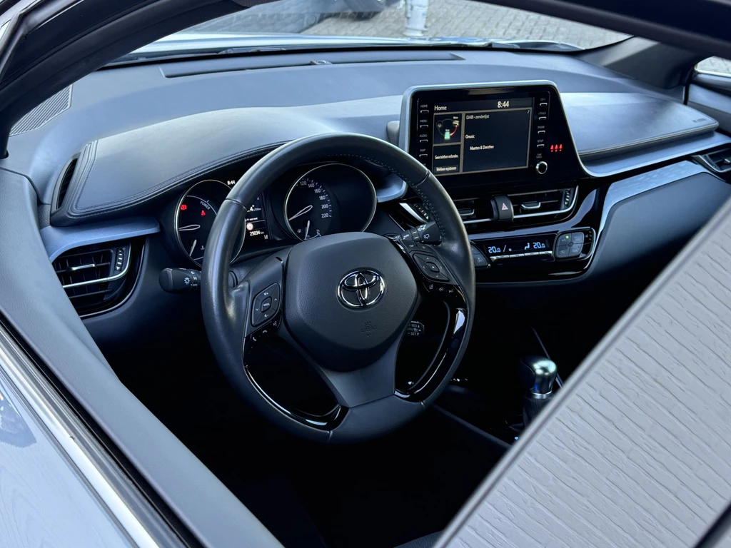 Toyota C-HR – foto 12
