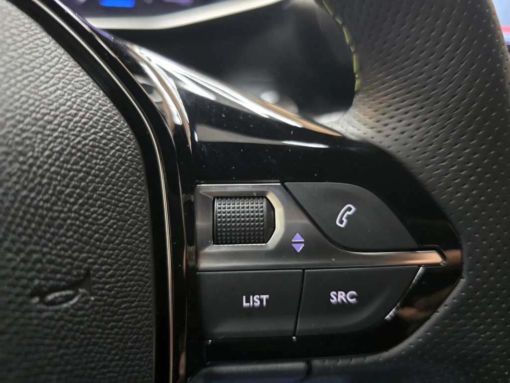 Peugeot e-2008 – foto 15