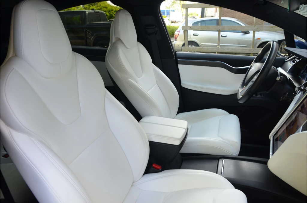 Tesla Model X – foto 8